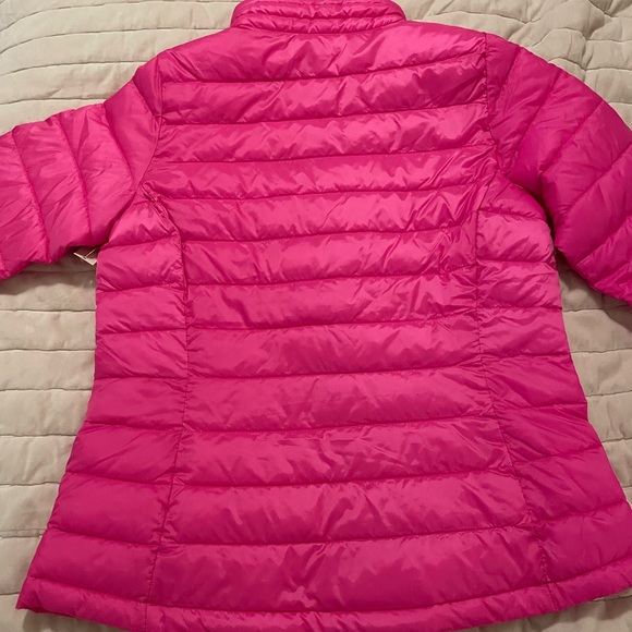 Amazon essentials puffer jacket - Picture 5 of 5